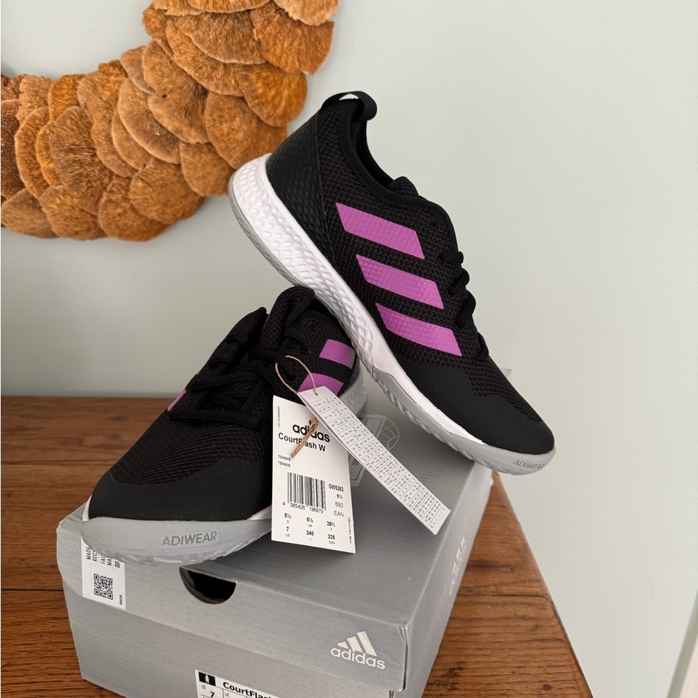 NIB Adidas CourtFlash Women’s Court Tennis or Pickleball Shoes